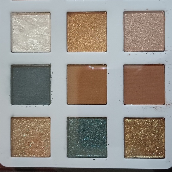 Color Eyeshadow Palette - Picture 4 of 5